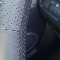 Оплетка на руль из натуральной кожи Mazda Premacy II 2005-2010 г.в. (для замены штатной кожи, черная)
